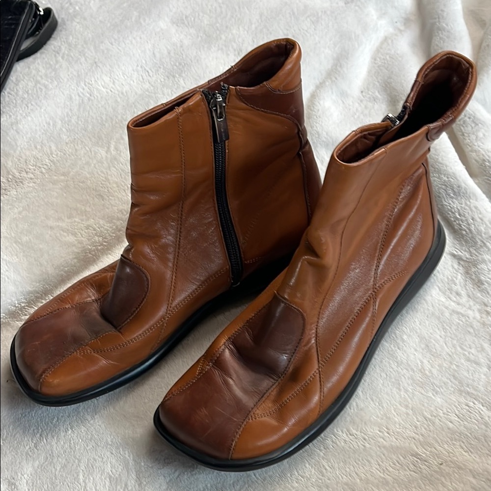 Salamander women’s Brown Leather Ankle Boots soft leather